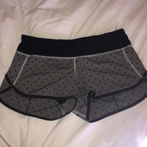 Lulu Lemon Patterned speed shorts